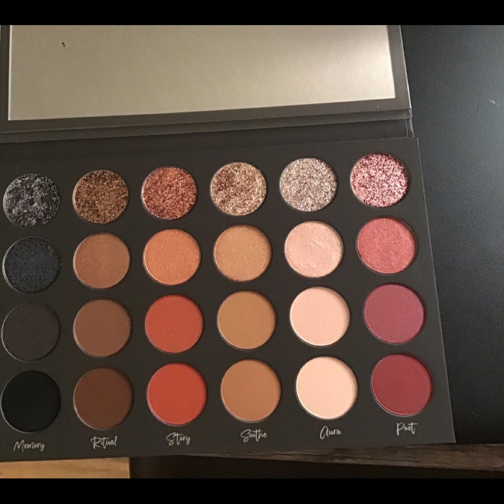 Tati Beauty Textured Neutrals eyeshadow palette
